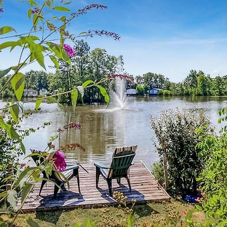 Cozy Home In Oosterwolde With Sauna エクステリア 写真