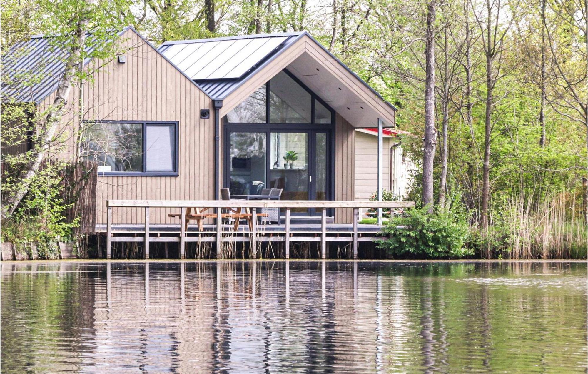 Cozy Home In Oosterwolde With Sauna エクステリア 写真